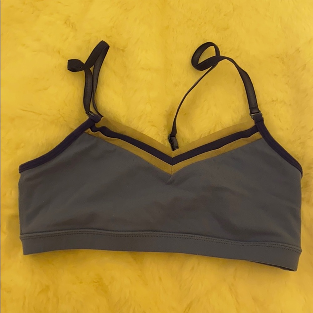 lululemon sports bra!